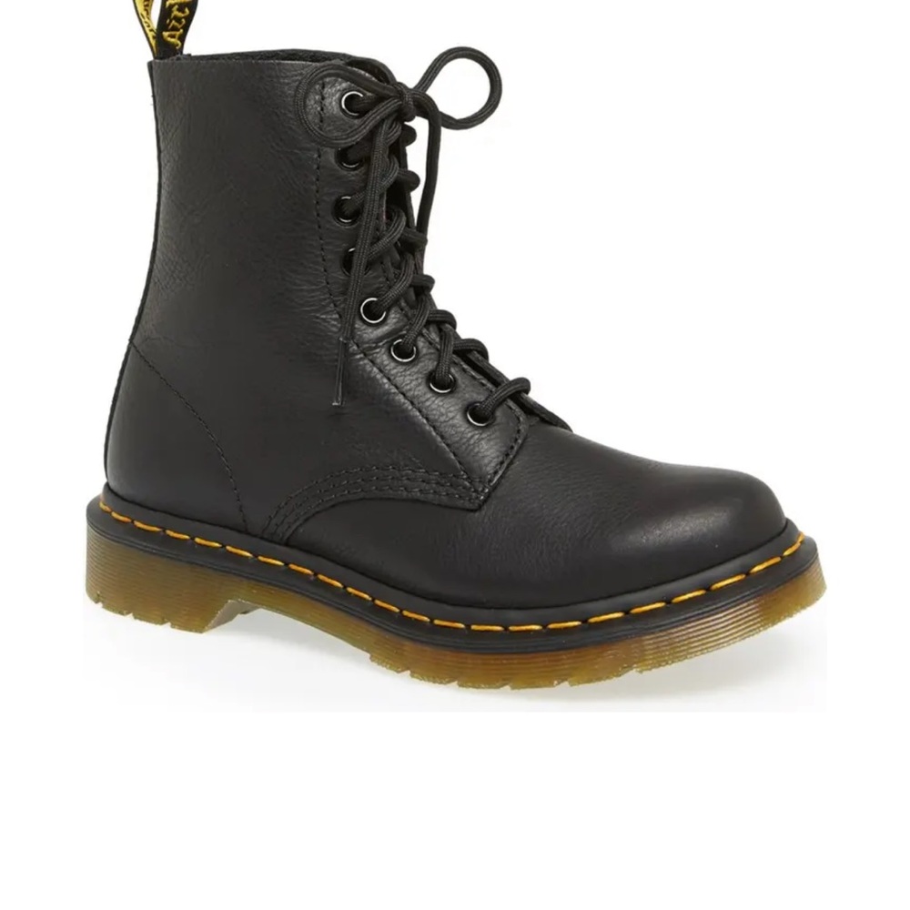 Like new condition Dr Marten Pascal 1460 buttery soft leather boots size 7